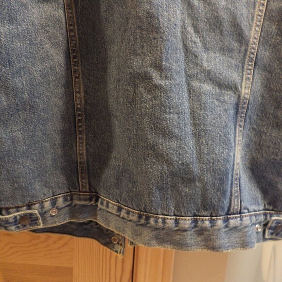 LEVI STRAUSS & CO. JEAN Jacket - DENIM Jacket - Fleece Lined-Loose Fit Size: XXL - Picture 12 of 13